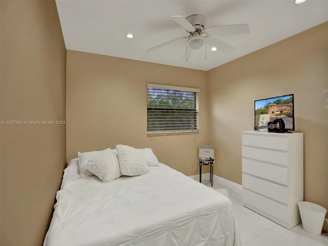 2101 NW 45th Ave, Coconut Creek FL 33066