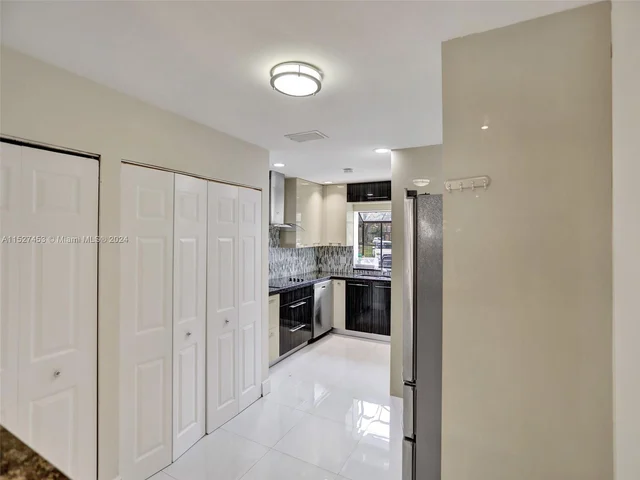 2101 NW 45th Ave, Coconut Creek FL 33066