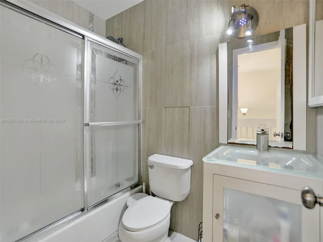 2101 NW 45th Ave, Coconut Creek FL 33066