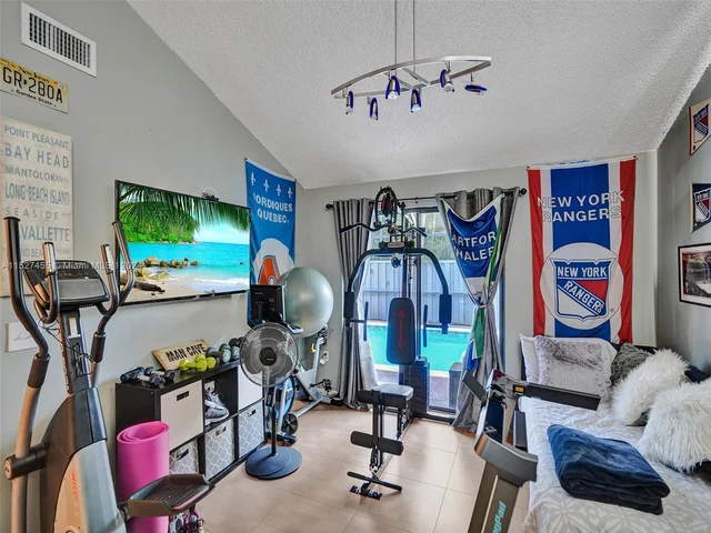 9975 Boca Gardens Trl # D, Boca Raton FL 33496