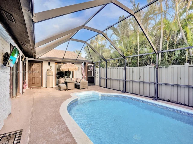 9975 Boca Gardens Trl # D, Boca Raton FL 33496