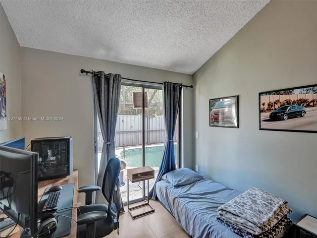 9975 Boca Gardens Trl # D, Boca Raton FL 33496