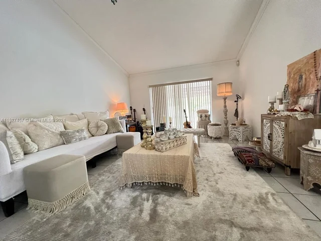 9724 SW 114th Ct # 9724, Miami FL 33176