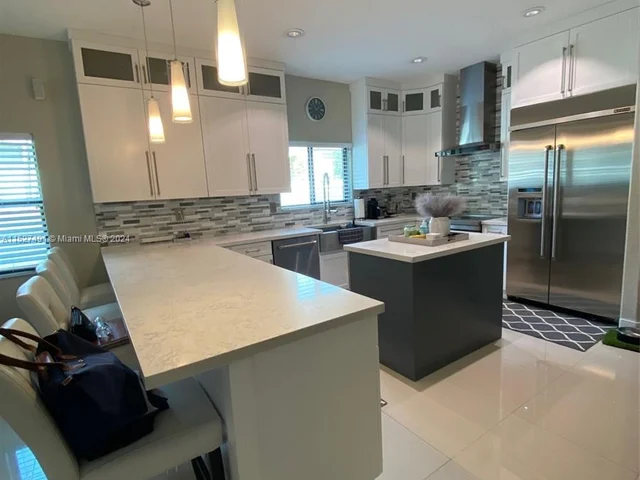 8260 NW 162nd St, Miami Lakes FL 33016