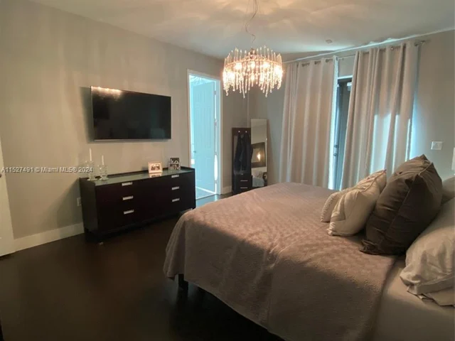 8260 NW 162nd St, Miami Lakes FL 33016