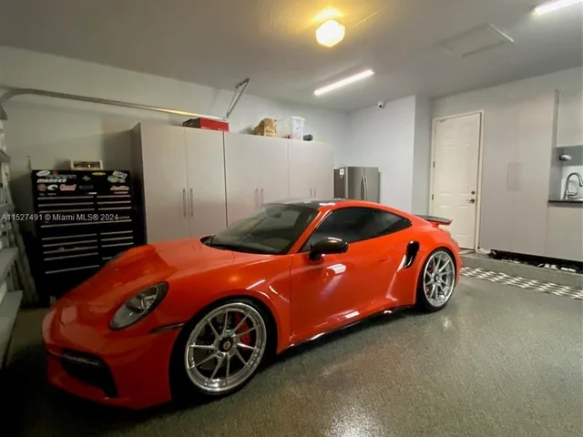 8260 NW 162nd St, Miami Lakes FL 33016