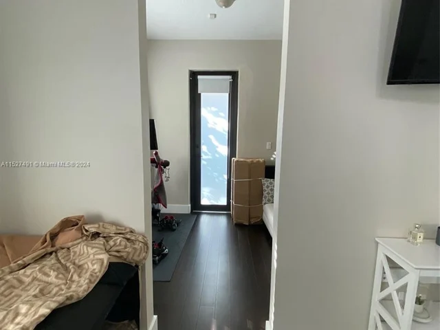 8260 NW 162nd St, Miami Lakes FL 33016