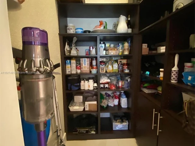 8260 NW 162nd St, Miami Lakes FL 33016