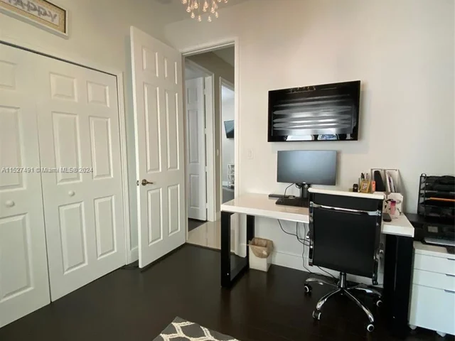 8260 NW 162nd St, Miami Lakes FL 33016