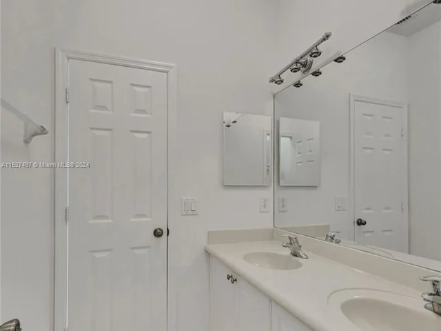 11609 SW 236th St, Homestead FL 33032