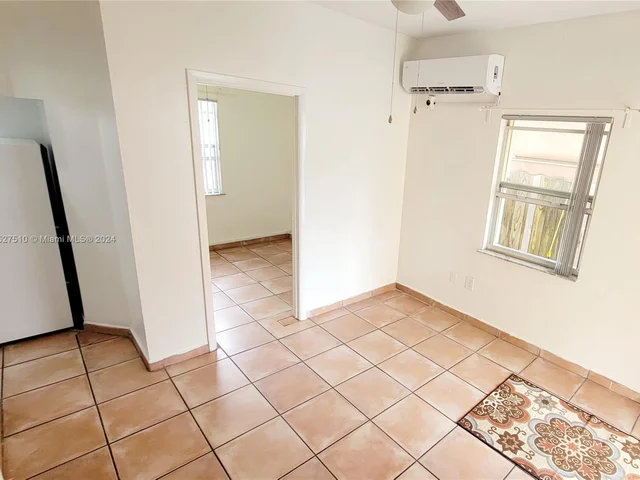 1031 NW 26th St # 0, Miami FL 33127