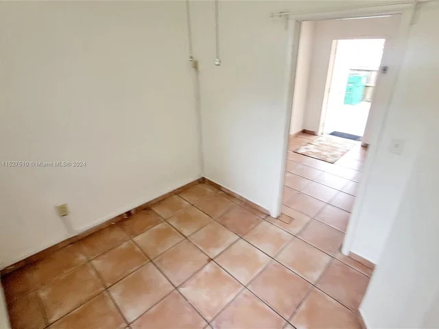 1031 NW 26th St # 0, Miami FL 33127