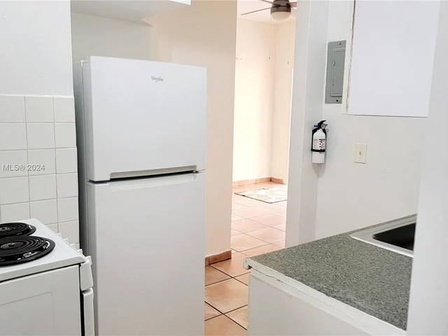 1031 NW 26th St # 0, Miami FL 33127