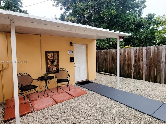 1031 NW 26th St # 0, Miami FL 33127