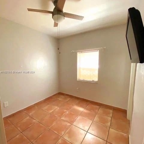 1031 NW 26th St # 0, Miami FL 33127