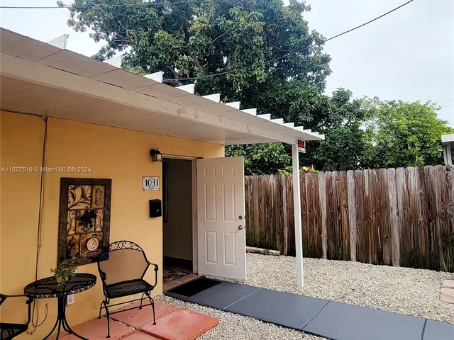 1031 NW 26th St # 0, Miami FL 33127