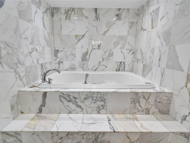 121 Crandon Blvd # 249, Key Biscayne FL 33149