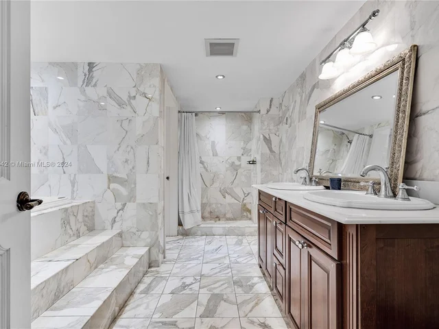 121 Crandon Blvd # 249, Key Biscayne FL 33149