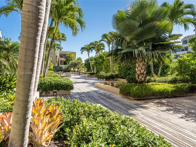 121 Crandon Blvd # 249, Key Biscayne FL 33149