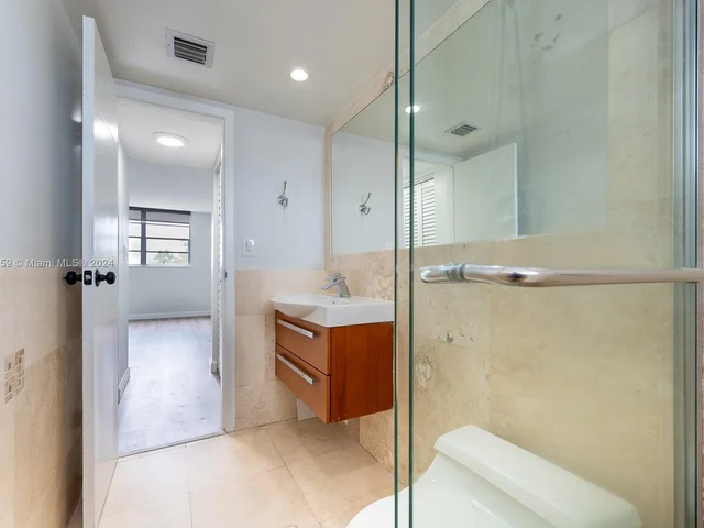 14180 SW 84th St # G, Miami FL 33183