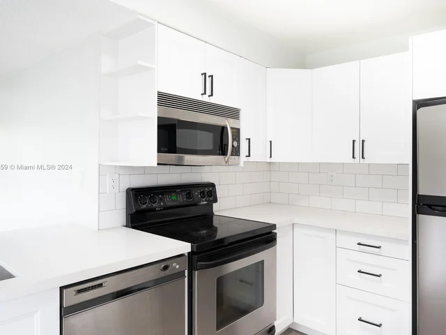 14180 SW 84th St # G, Miami FL 33183