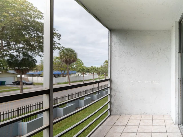 14180 SW 84th St # G, Miami FL 33183