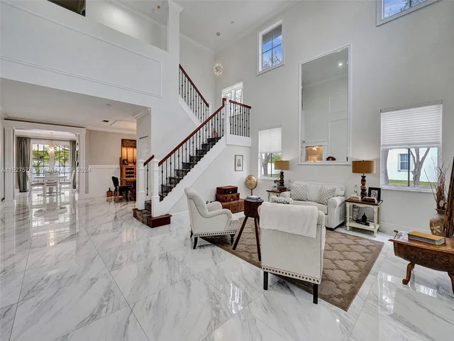 940 Crestview Cir, Weston FL 33327