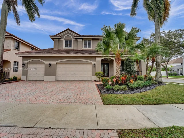 940 Crestview Cir, Weston FL 33327