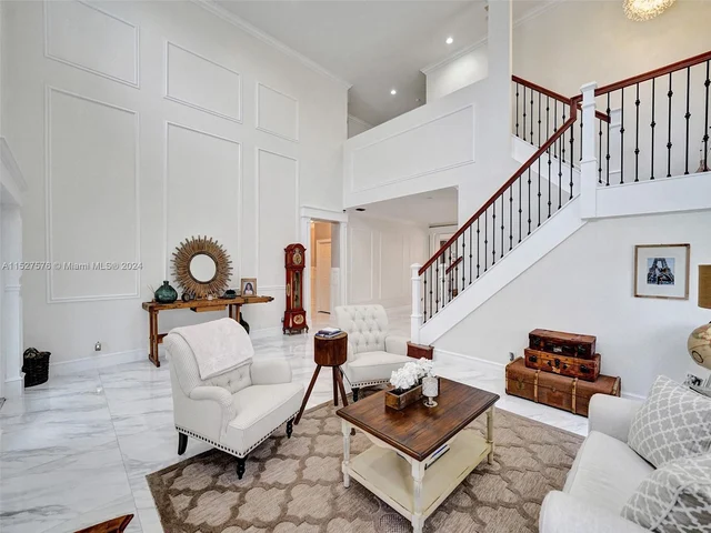 940 Crestview Cir, Weston FL 33327