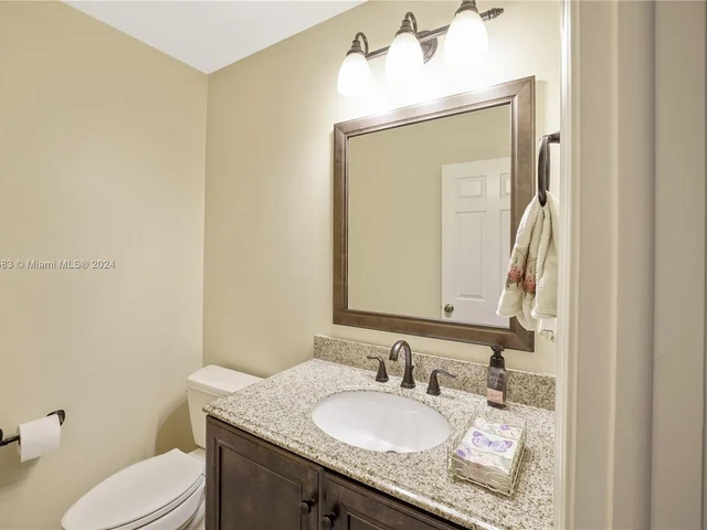 5633 NW 86th Ave, Coral Springs FL 33067