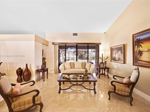 5633 NW 86th Ave, Coral Springs FL 33067