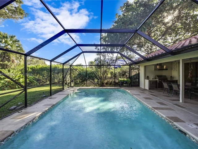 5633 NW 86th Ave, Coral Springs FL 33067