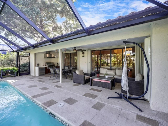 5633 NW 86th Ave, Coral Springs FL 33067