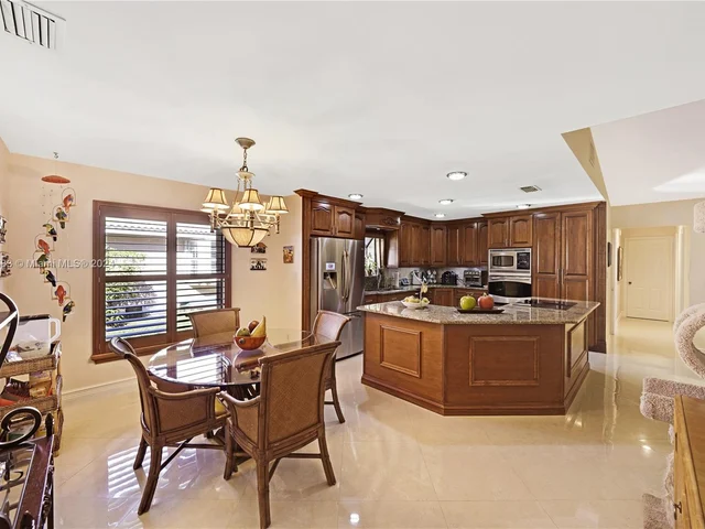 5633 NW 86th Ave, Coral Springs FL 33067