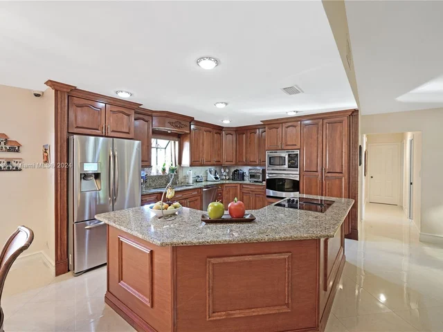 5633 NW 86th Ave, Coral Springs FL 33067