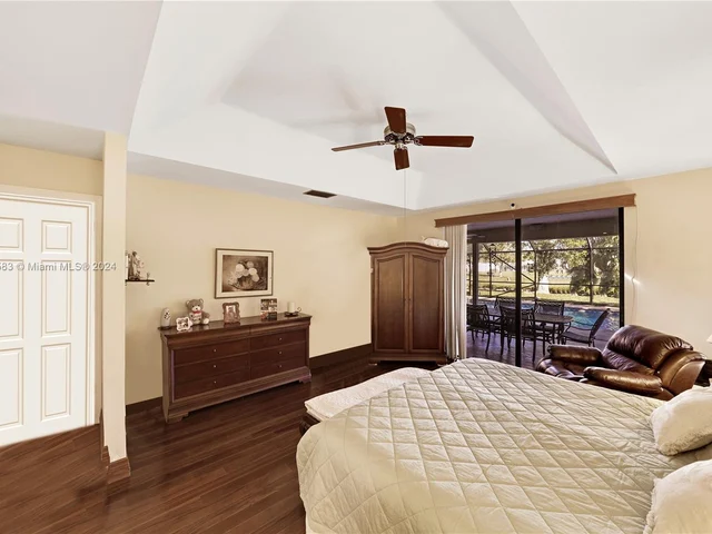 5633 NW 86th Ave, Coral Springs FL 33067