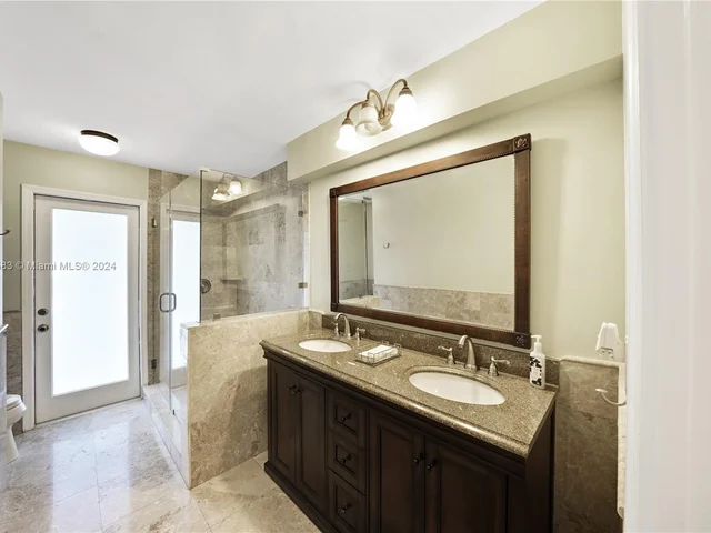 5633 NW 86th Ave, Coral Springs FL 33067