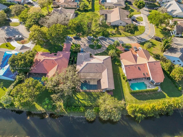 5633 NW 86th Ave, Coral Springs FL 33067