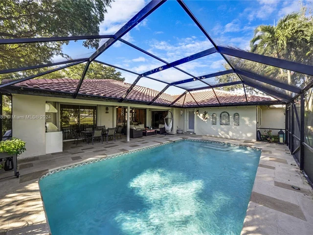 5633 NW 86th Ave, Coral Springs FL 33067