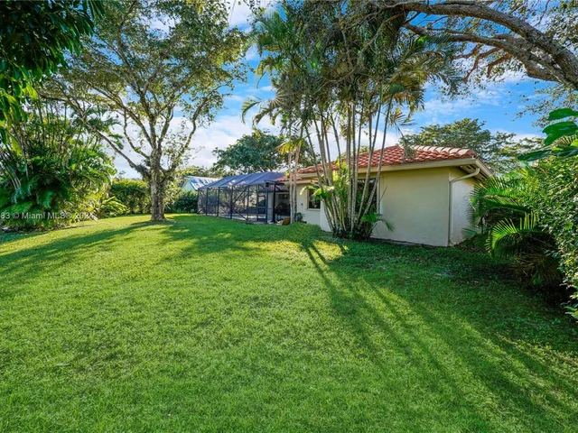 5633 NW 86th Ave, Coral Springs FL 33067