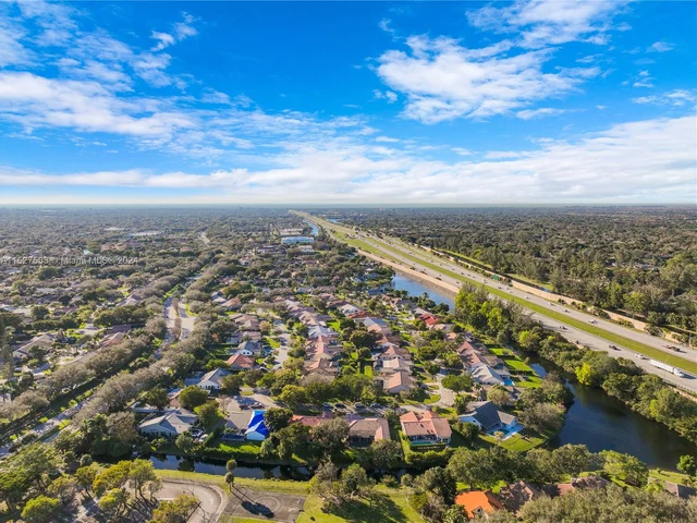 5633 NW 86th Ave, Coral Springs FL 33067