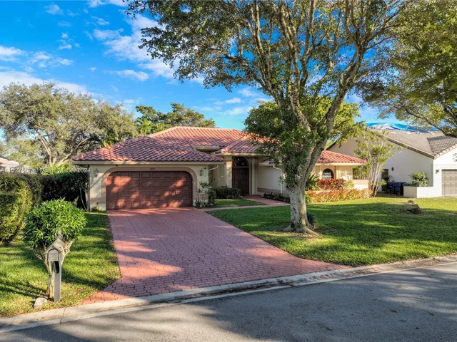 5633 NW 86th Ave, Coral Springs FL 33067