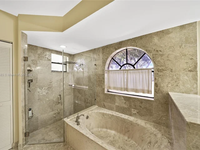 5633 NW 86th Ave, Coral Springs FL 33067