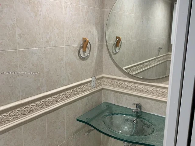 110 Washington Ave # 2316, Miami Beach FL 33139