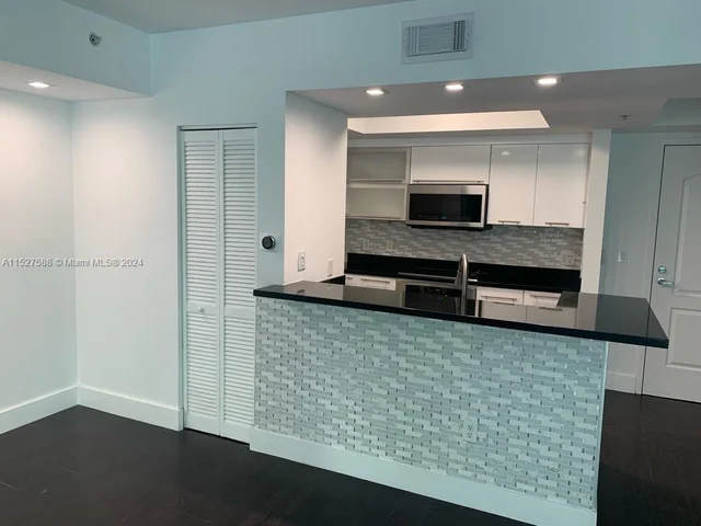 110 Washington Ave # 2316, Miami Beach FL 33139