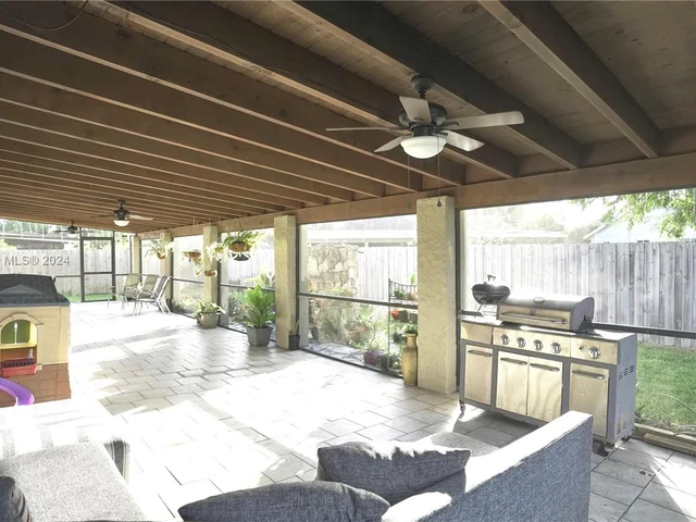 1660 N Audubon Dr, Homestead FL 33035