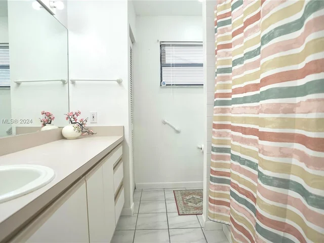 1660 N Audubon Dr, Homestead FL 33035