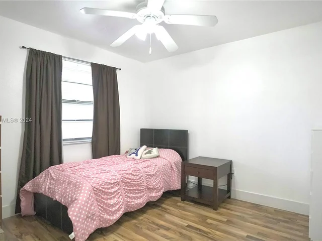 1660 N Audubon Dr, Homestead FL 33035