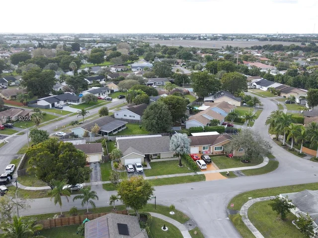 1660 N Audubon Dr, Homestead FL 33035