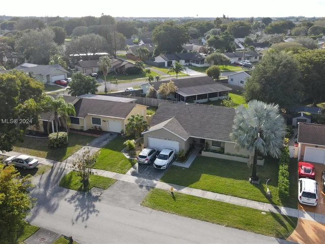 1660 N Audubon Dr, Homestead FL 33035